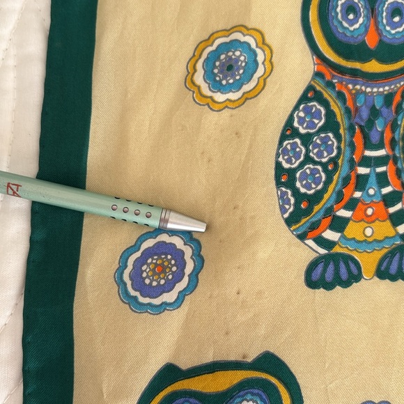 Vintage Echo Silk Scarf Owls Owl Design Pale Gold Emerald Green Colorful Whimsy - Picture 12 of 15